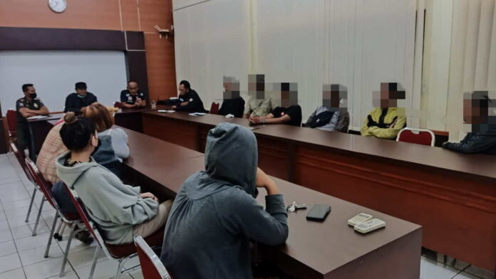 Asyik Ngamar, 4 Pasangan Bukan Muhrim Diciduk Petugas