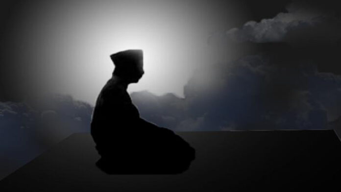 Batas Waktu Salat Tahajud Sampai Sebelum Subuh, Jangan Skip