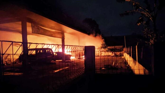 Bengkel di Tasikmalaya Terbakar, 1 Mobil dan 1 Motor Hangus
