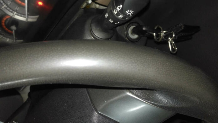 Cara Menyalakan Lampu Mobil Depan yang Aman Sesuai Kondisi