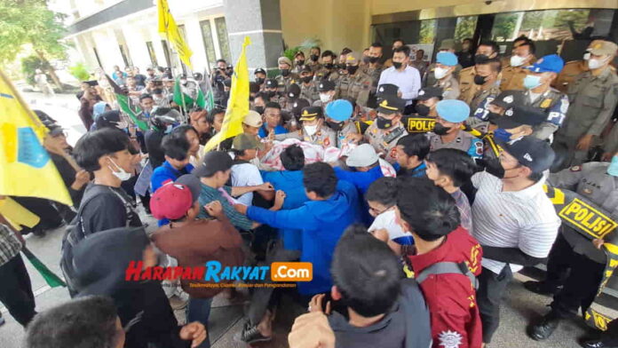 Demo Tolak Kenaikan BBM di Kota Banjar
