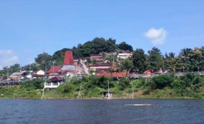 Objek Wisata Gunung Kemukus Sragen Jawa Tengah