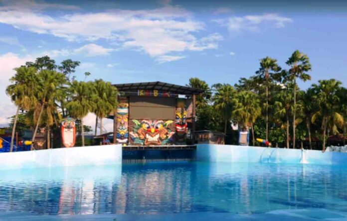 Objek Wisata Hawai Waterpark Malang Jawa Timur