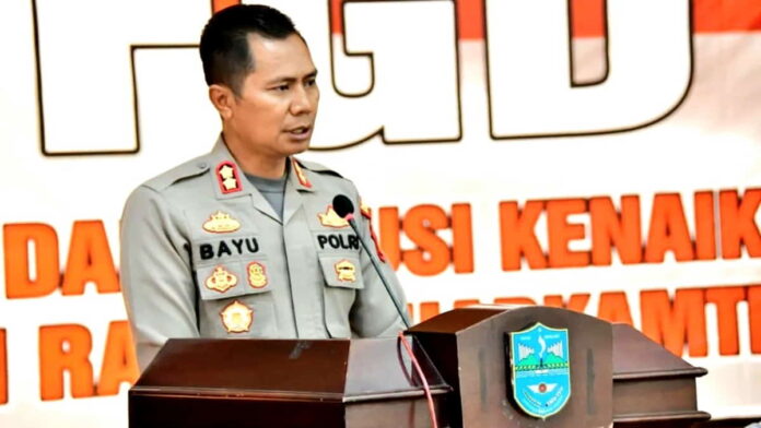 mahasiswi terluka saat demo