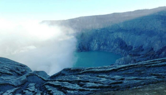 Objek Wisata Kawah Ijen Banyuwangi Jawa Timur