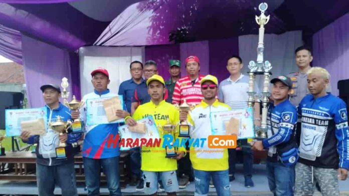 Lomba Merpati Tinggi