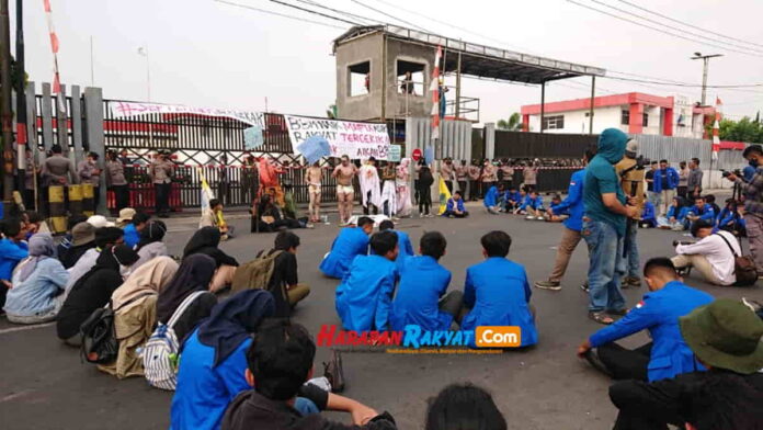 Tolak kenaikan BBM