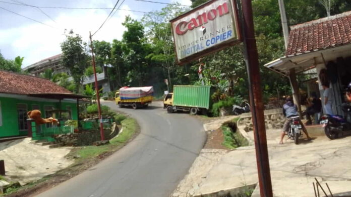 Mobil Box Nyungsep