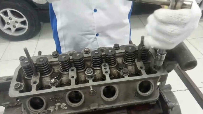 Overhaul Kepala Silinder Mobil Mengembalikan Performa Mesin