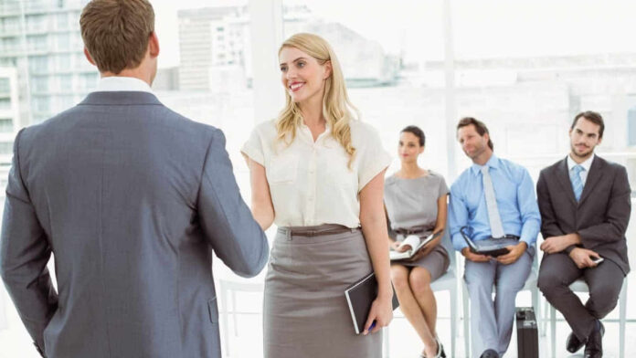 Pakaian Formal Wanita untuk Interview