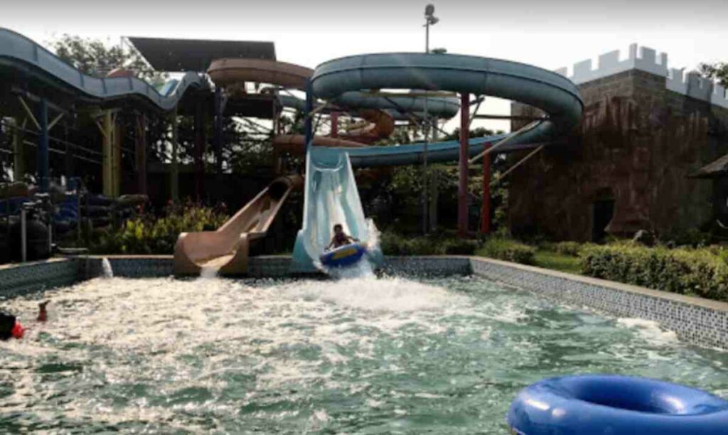 Objek Wisata Palm Bay Waterpark Jakarta Barat