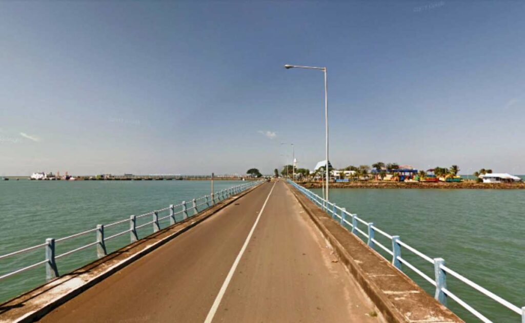 Objek Wisata Pelabuhan Bajoe Bone Sulawesi Selatan