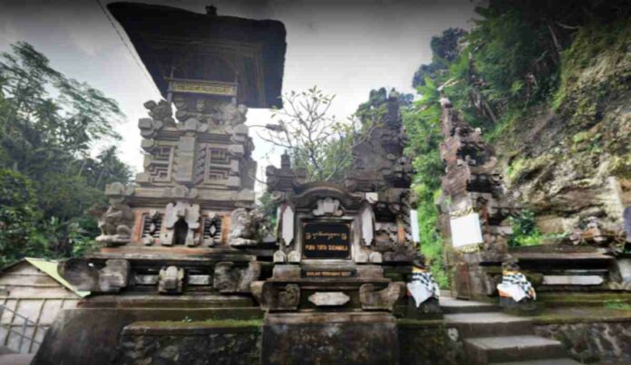 Objek Wisata Pura Tirta Sudamala Bangli Bali 