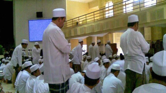 Sholat Saat Adzan Berkumandang Memang Sah, Berikut Penjelasannya