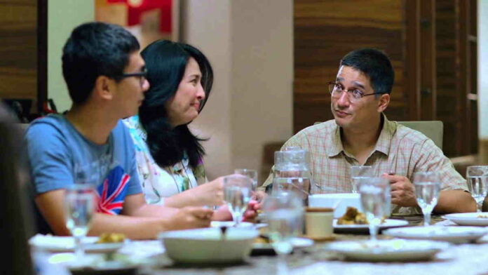 Sinopsis Manusia Setengah Salmon, Lika Liku Kehidupan Dika
