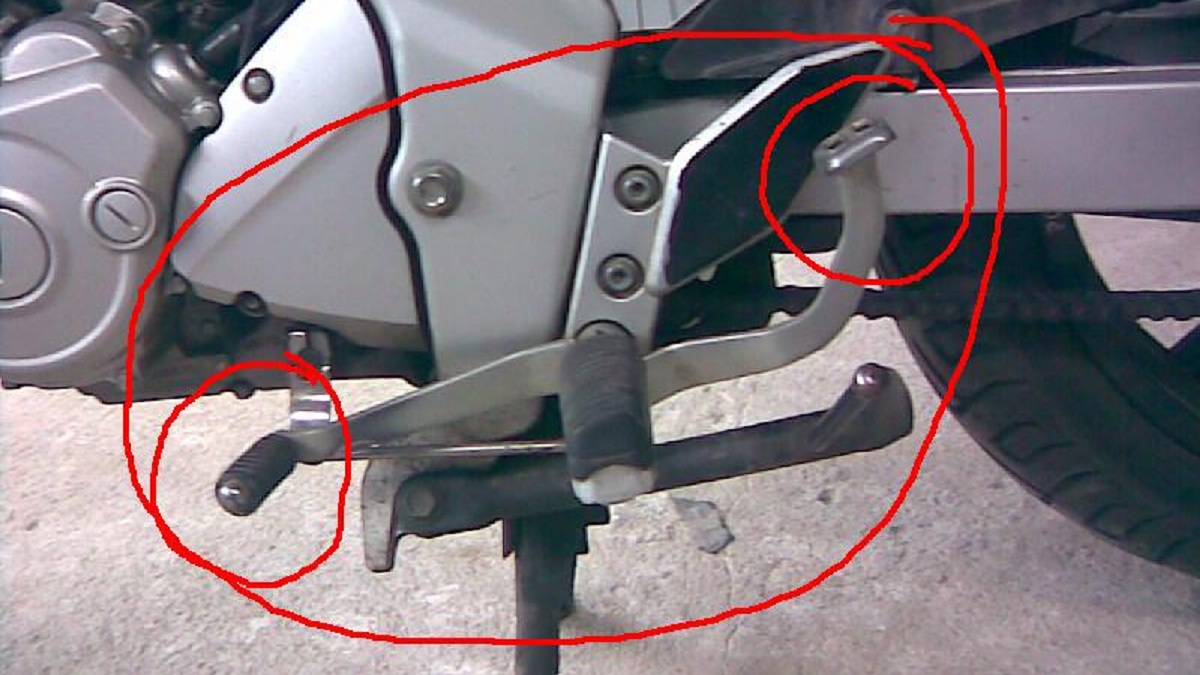 Levier de changement de vitesse du moteur, définition et fonction dans le système manuel