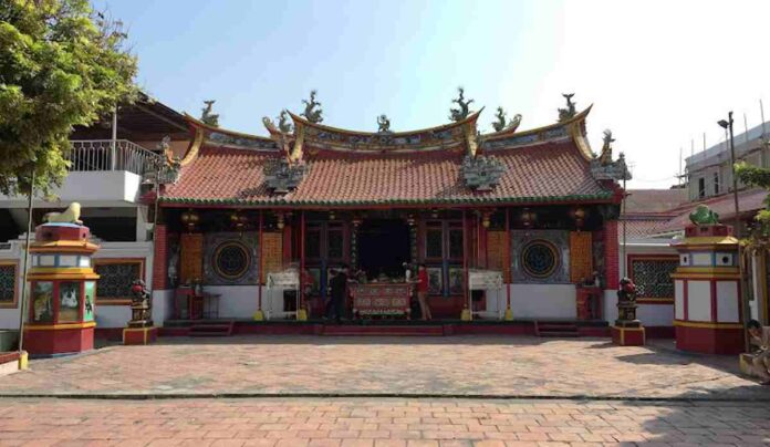 Objek Wisata Vihara Dewi Welas Asih Kota Cirebon Jawa Barat