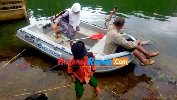 Terisolir Akibat Banjir