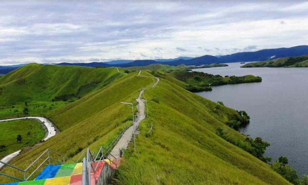 Objek Wisata Bukit Teletubbies Jayapura Papua