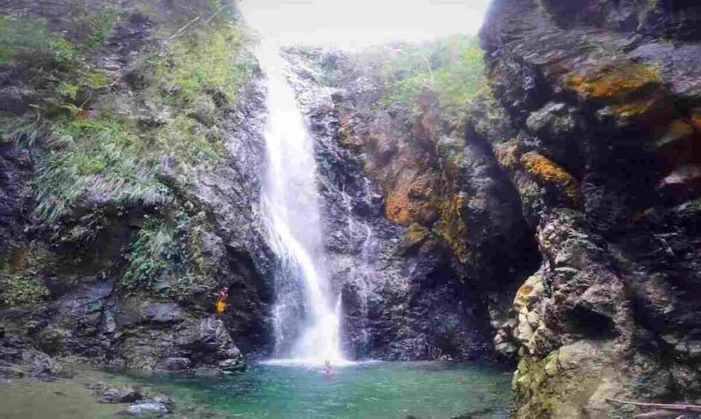 Objek Wisata Air Terjun Cyclop Jayapura Papua