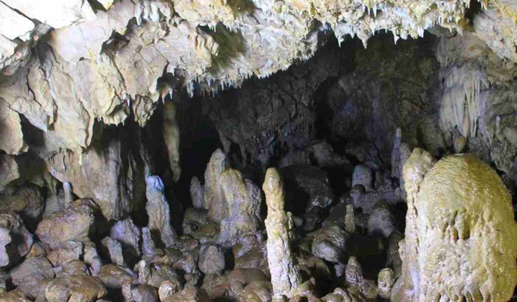 Objek Wisata Gua Seribu Candi Lebak Banten