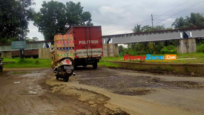 Jalan Amblas dan Berlubang di Kota Banjar