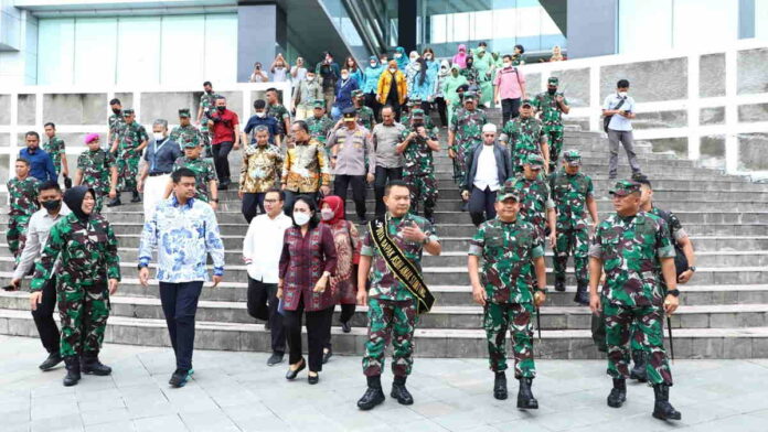 Kasad Kukuhkan Pangdam I BB dan Walikota Medan Jadi Bapak Asuh Anak Stunting