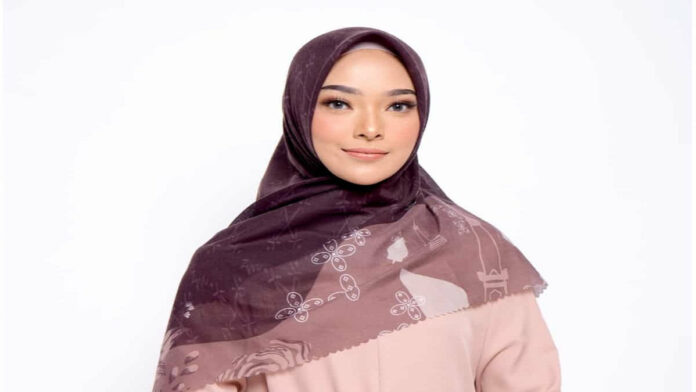 Kerudung Segi Empat yang Mudah Dibentuk, Asalnya dari Bahan Ini!
