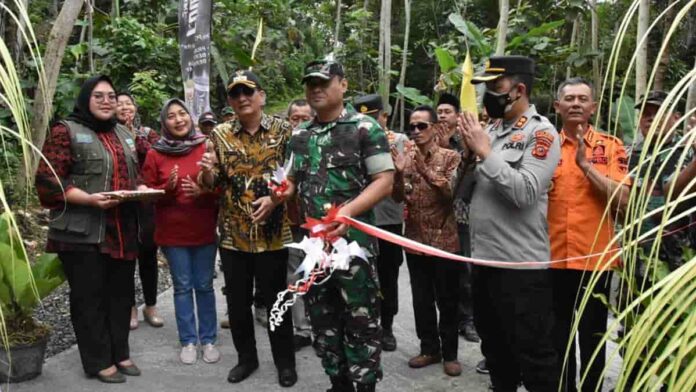 Lewat BSMSS, TNI dan Pemda Pangandaran Bangkitkan Semangat Gotong Royong di Masyarakat