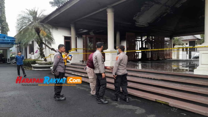 Pendopo Kota Banjar Dibakar Orang Tak Dikenal