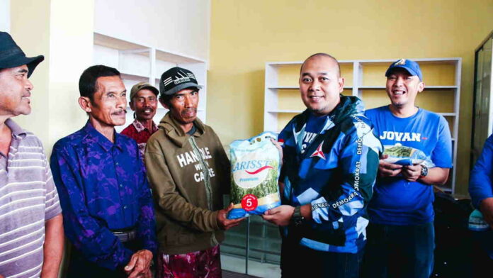 Salurkan Bantuan Korban Banjir di Cianjur, Jovan: Instruksi Ketum AHY Bentuk Tim Tanggap Bencana