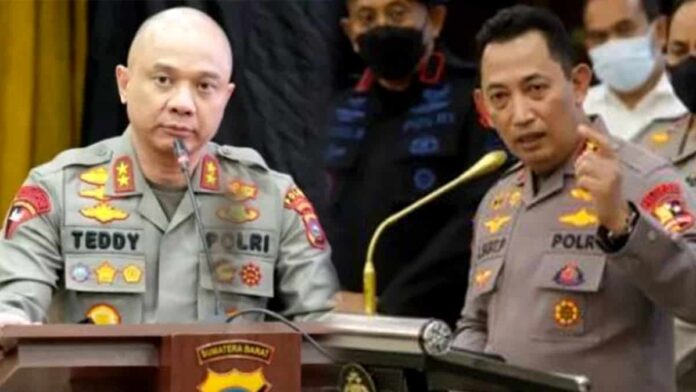 Teddy Minahasa terjerat narkoba, Kapolri murka.