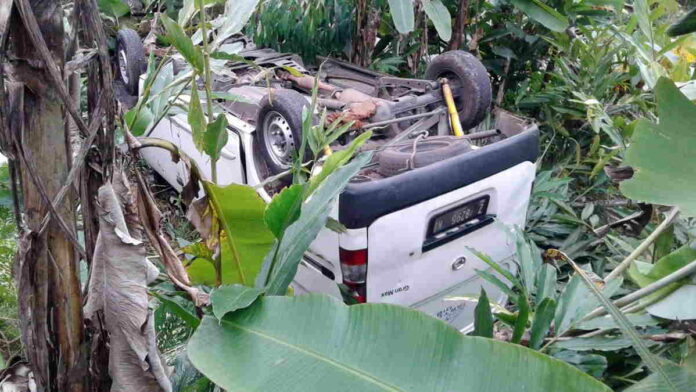 Diduga Tak Kuasai Medan, Mobil Ekspedisi Terjun ke Jurang di Ciamis
