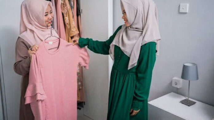 Gamis Kerah Tali Tampil Cantik dan Anggun Sesuai Bentuk Tubuh