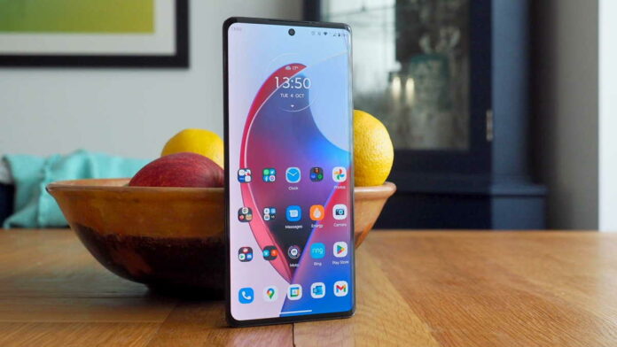 HP Motorola Edge 50 Ultra Tawarkan Kamera 200MP, SD 8+ Gen 1