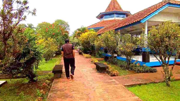 Makam RAA Kusumadiningrat
