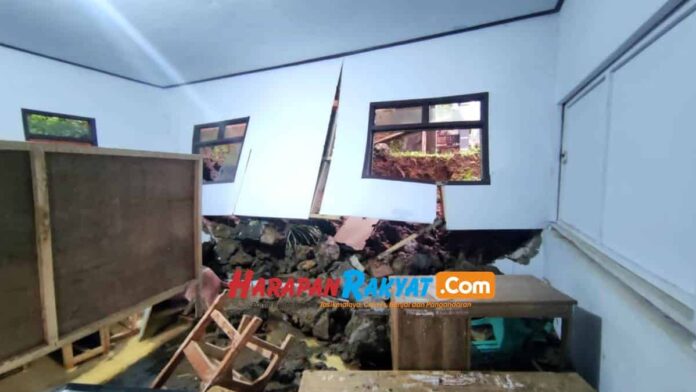 Tebing Longsor di Langkaplancar