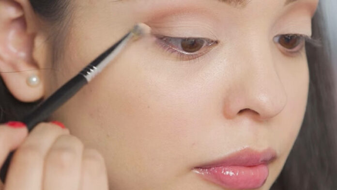 Perpaduan Warna Eyeshadow untuk Remaja Tampil Cantik Natural
