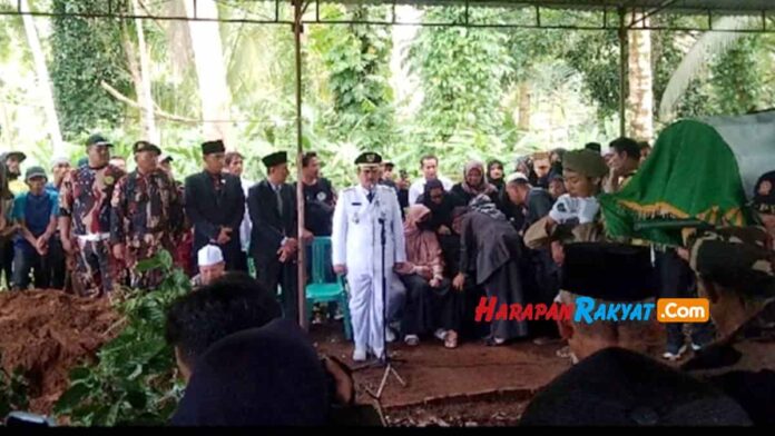 Sosok Adang Hadari
