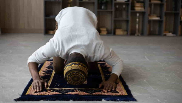 Tata Cara Sholat Unsi, Hukum, Waktu, dan Keutamaan