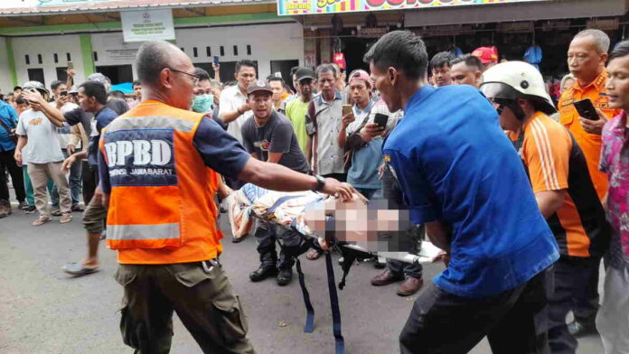 Tersengat Listrik Tegangan Tinggi, Seorang Tukang di Kota Banjar Alami Luka Bakar Serius