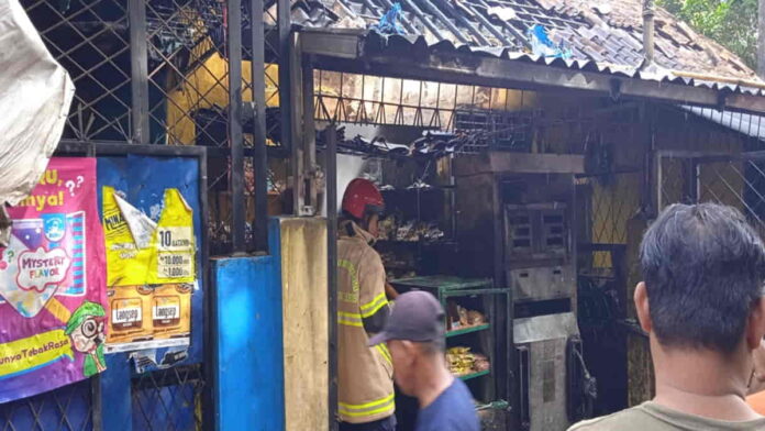 Warung Pom Mini Terbakar