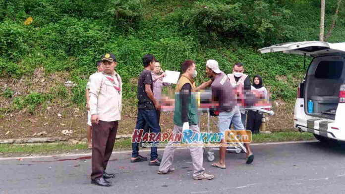 Adu Bagong Sepeda Motor di Pamarican Ciamis
