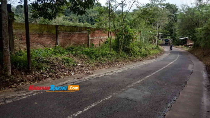 Drainase Jalan Kabupaten di Kawali Ciamis