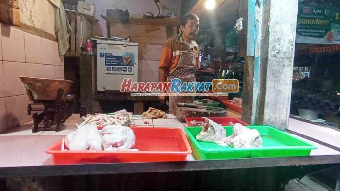 Harga Telur dan Daging Ayam di Pasar Manis Ciamis Mulai Naik