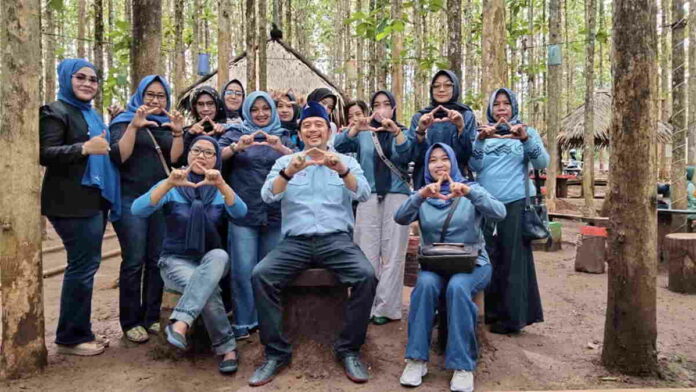 Ketua Demokrat Ciamis, Anjar Asmara: Jangan Remehkan Emak-emak Berdaster