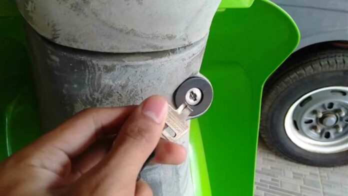 Kunci Motor Patah di Dalam? Tenang, Ini Solusinya!