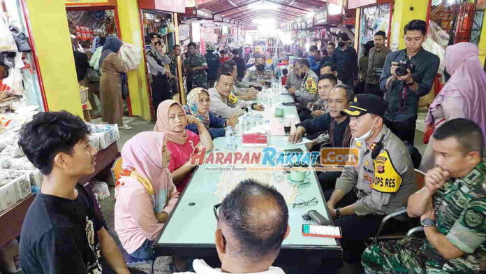 Pedagang Pasar Singaparna Curhat ke Kapolres Tasikmalaya