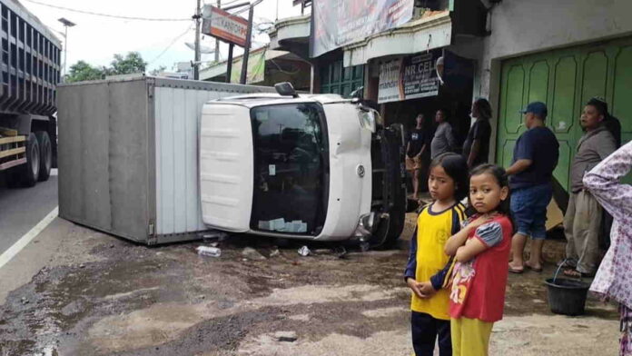 Pejalan Kaki di Garut Tewas Tertabrak Truk Ekspedisi