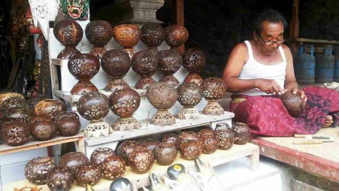 Peluang Usaha Batok Kelapa Cukup Bermodalkan Kreativitas